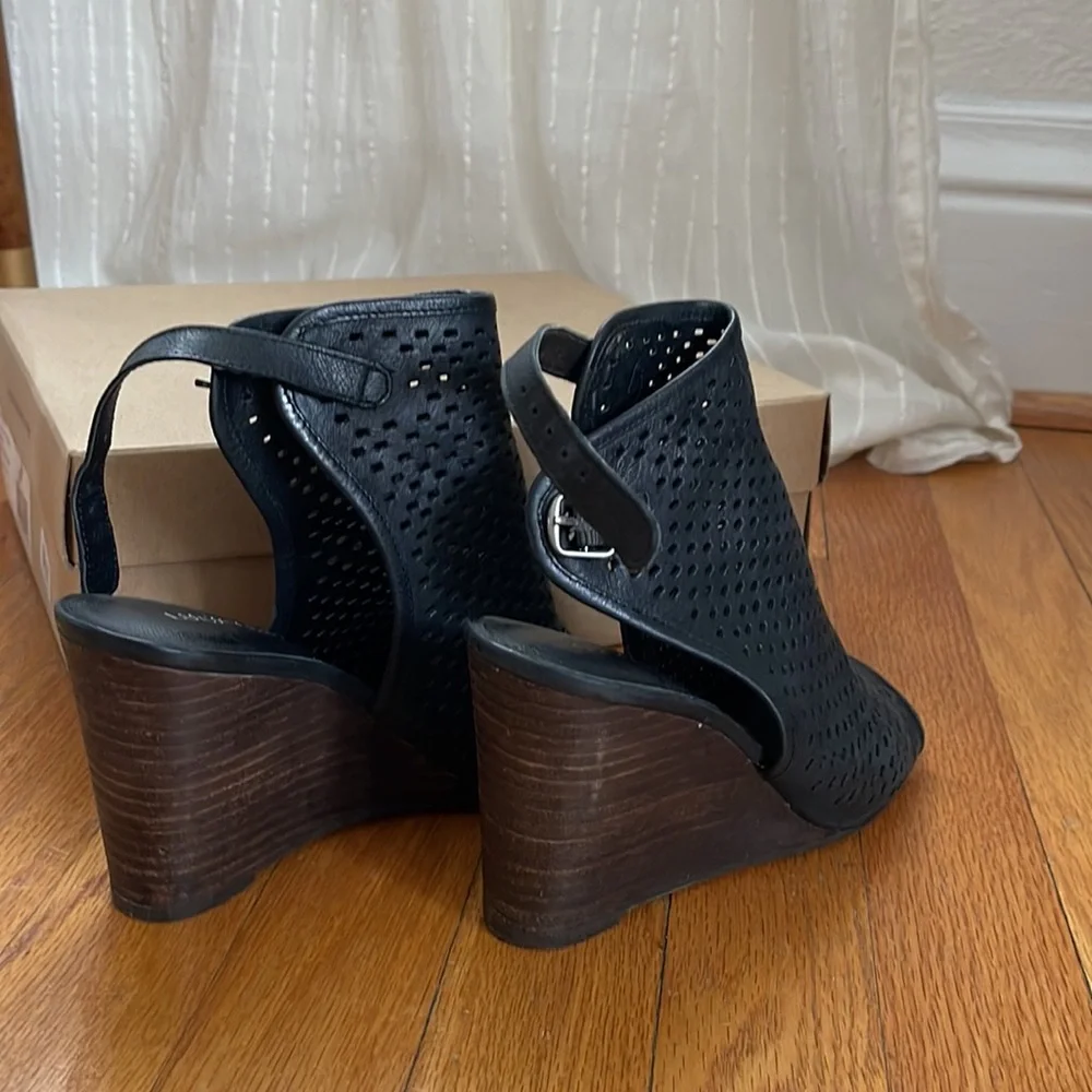 Lucky Brand Rozina Cutout Wedge Sandal - Picture 4 of 10